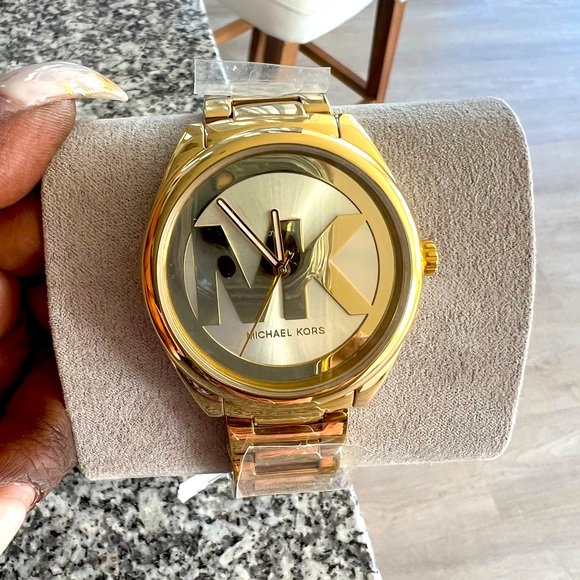 NWT Michael Kors gold watch (no longer available in stores) - Picture 9 of 10